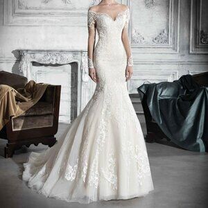 Demetrios "Daphne" #782 Wedding Gown (Unaltered)